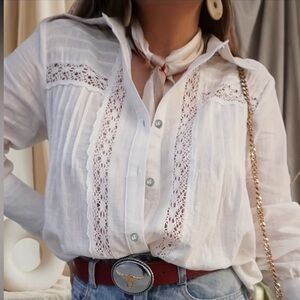 🤍 Textured White Lace Detail, 2 Button Cuff - Button Down Blouse